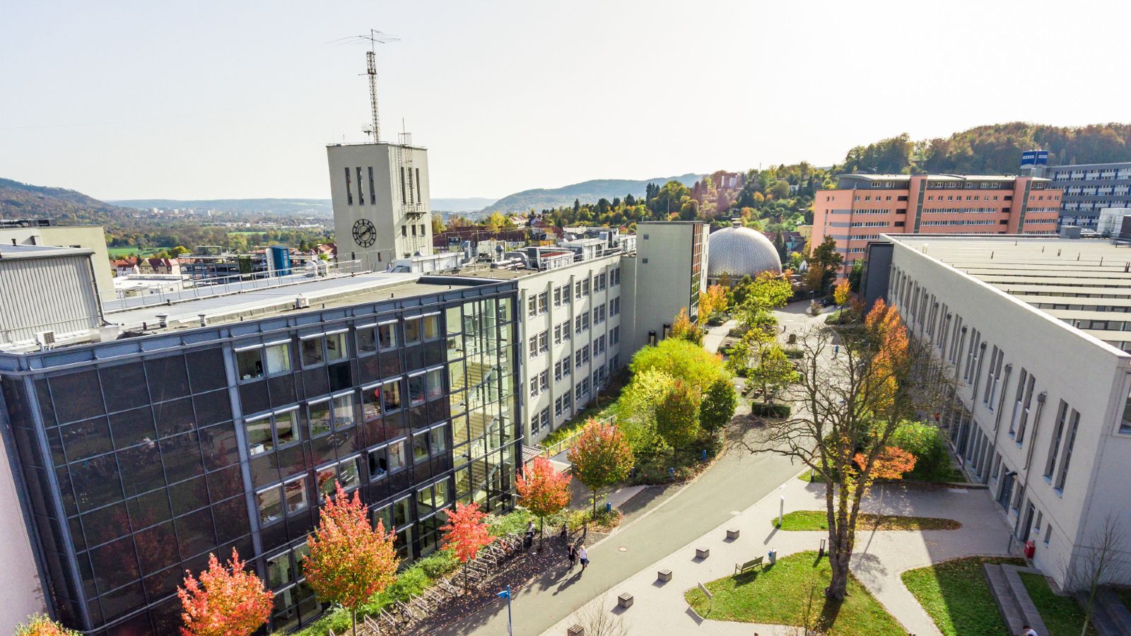 Das Bild zeigt die Ernst-Abbe-Hochschule Jena