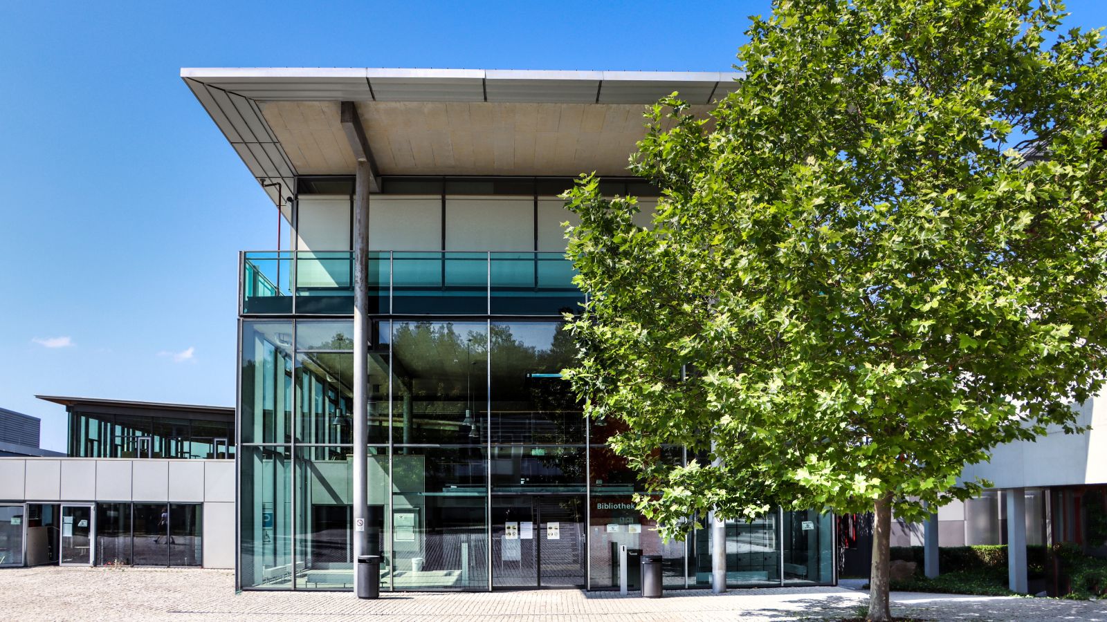 Das Bild zeigt die Bibliothek Pforzheim
