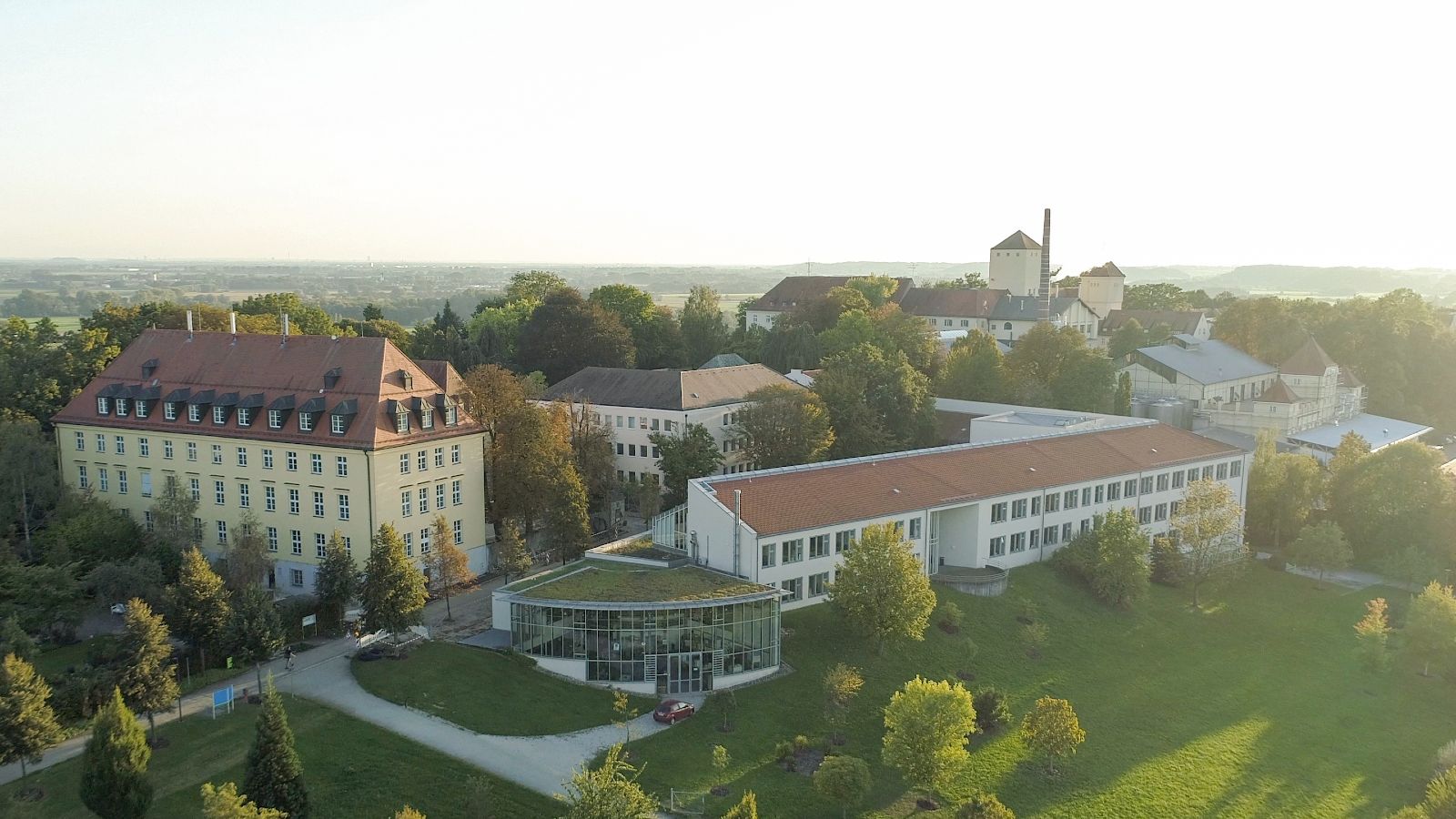 Das Bild zeigt die Hochschule Weihenstephan-Triesdorf